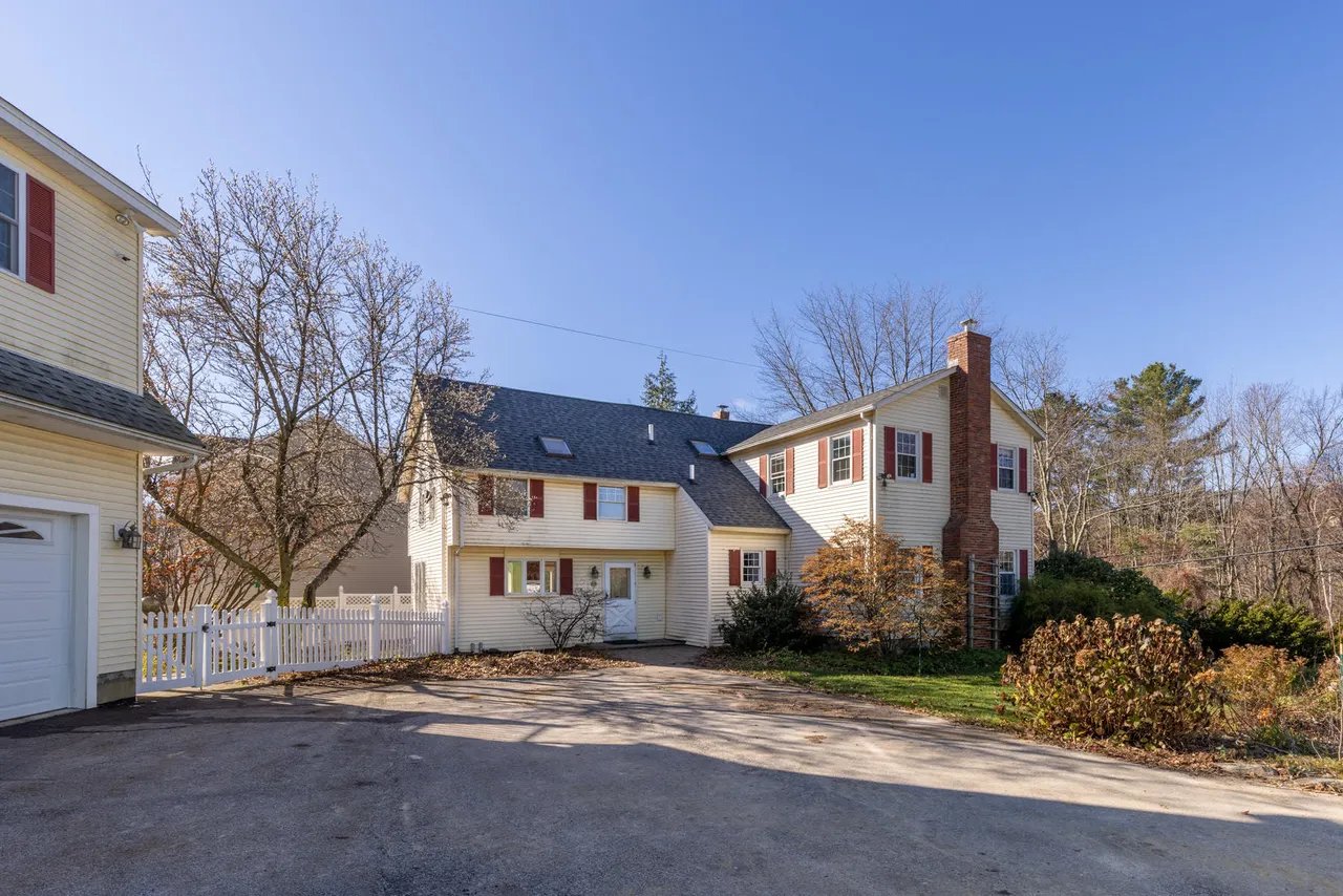 New Listing! 605 Old Wellington Road, Manchester, NH – $549,000