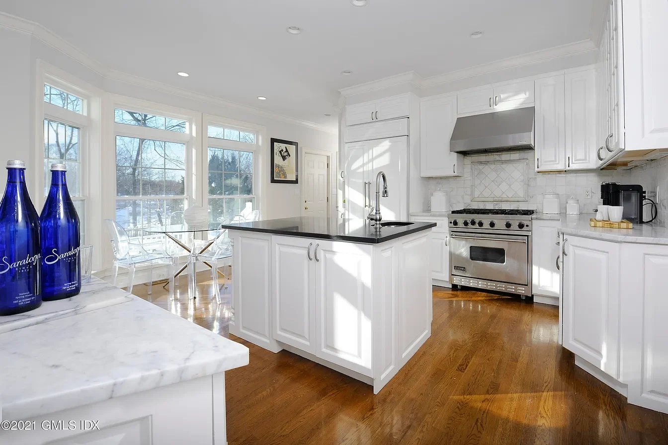 12 Maplewood Dr