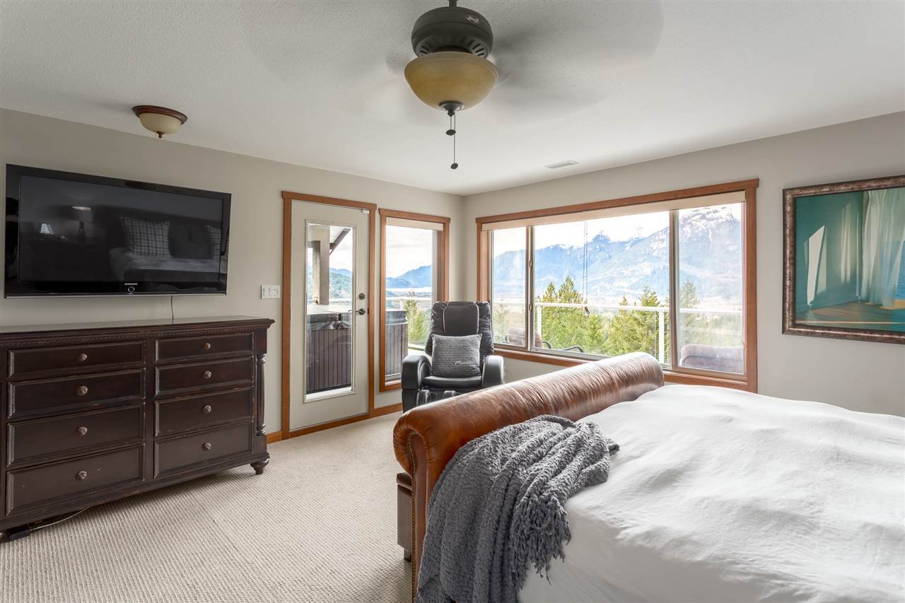 1007 Tobermory Wy