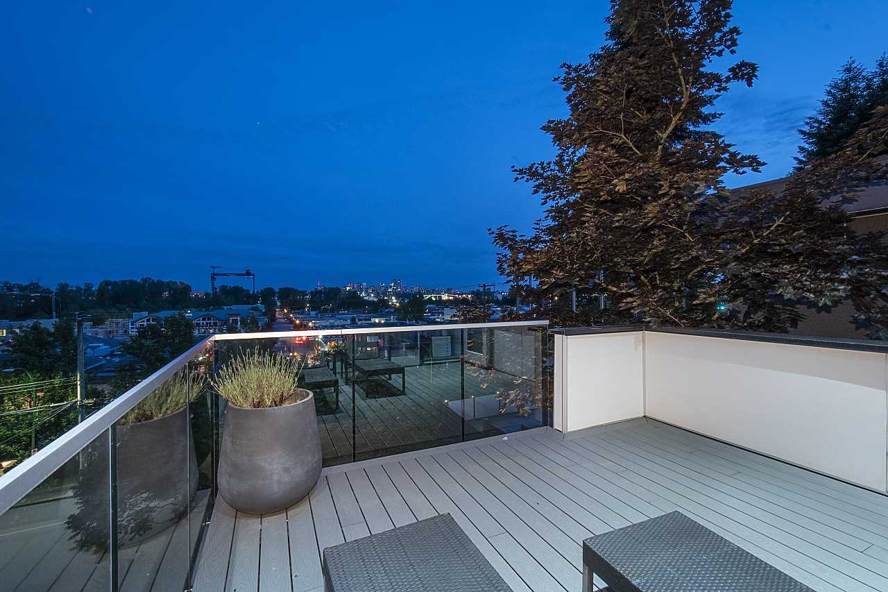 1140 W 17 St