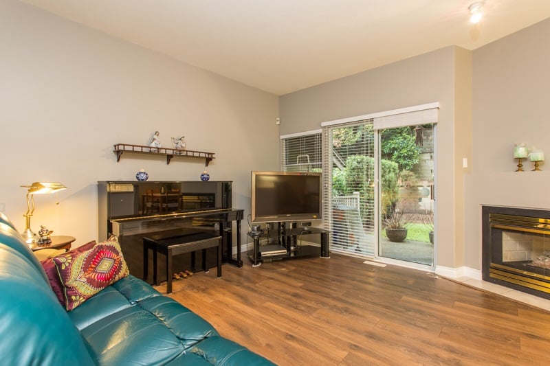2-2979 Panorama Dr