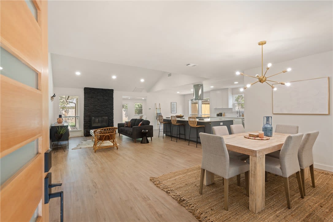 6306 Fair Valley Trl
