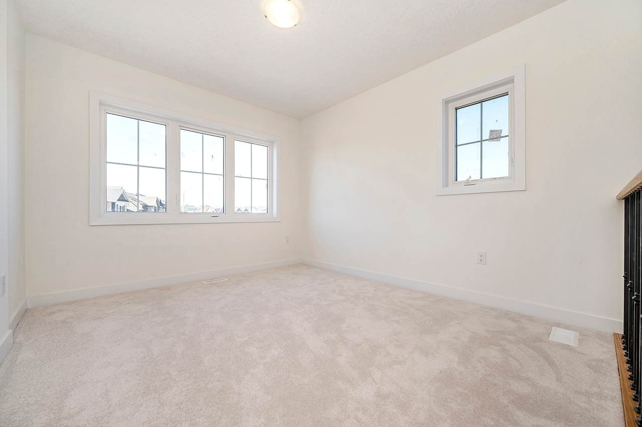 194 Aviron Cres
