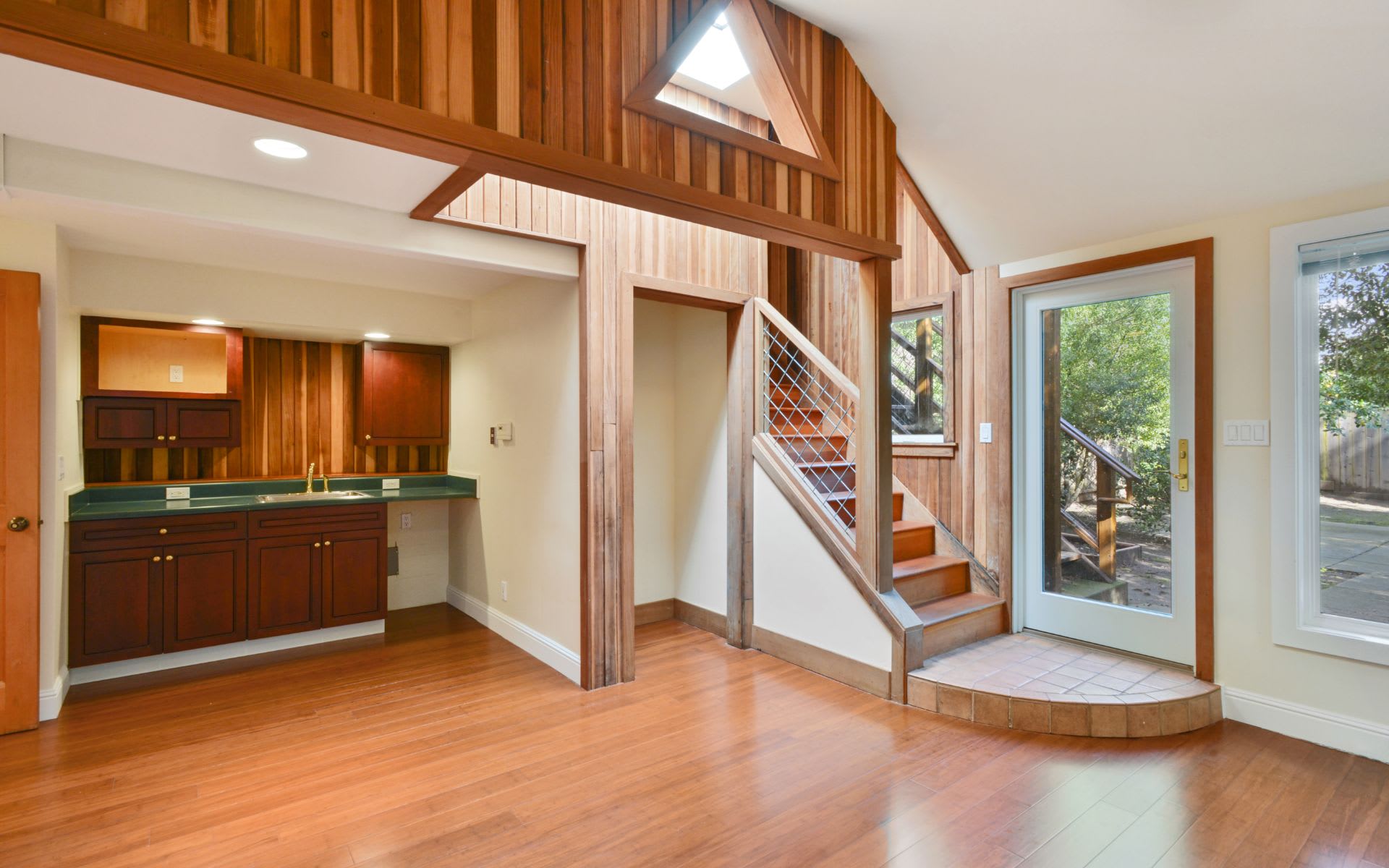 70-72 6th Ave