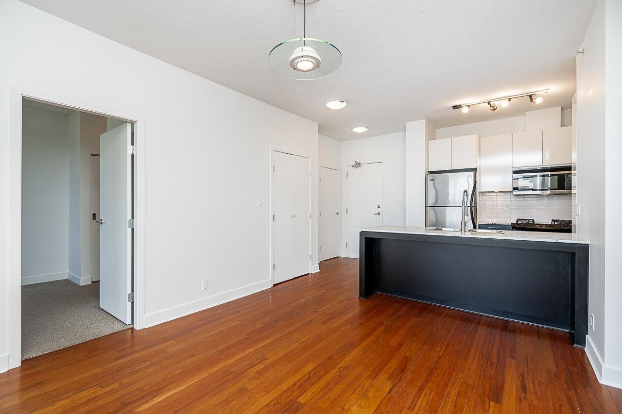 404-2828 Yew St