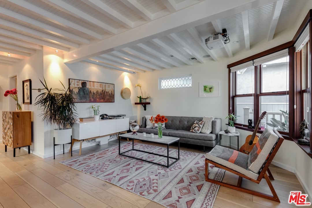 114 Vista Pl