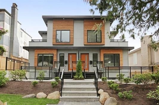 233 W 19th St