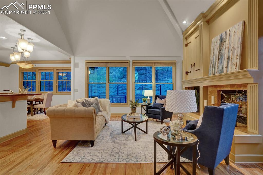 1275 Log Hollow Point