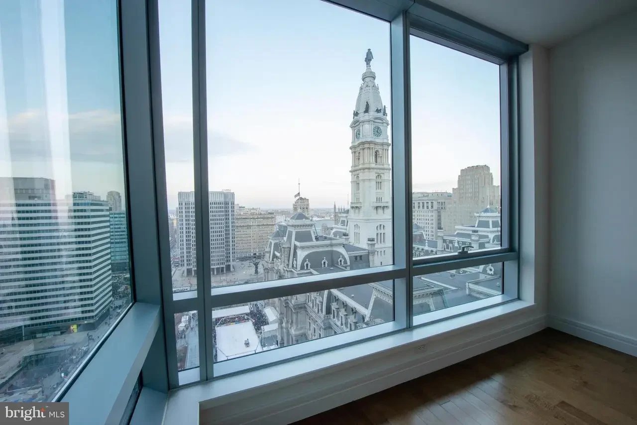 1414 Penn Sq S, #23C