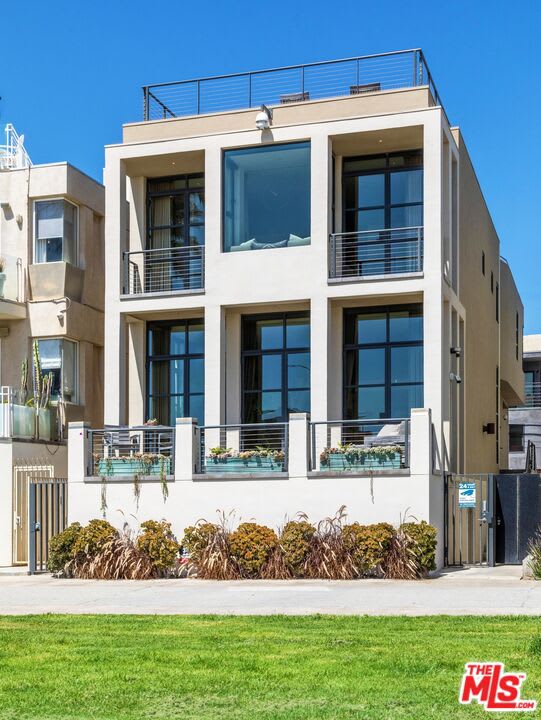 $7,995,000