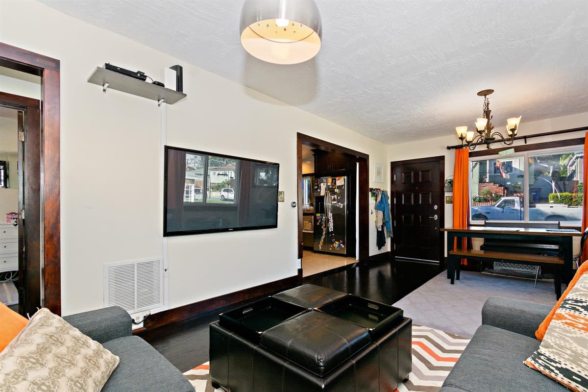 742 Loma Vista