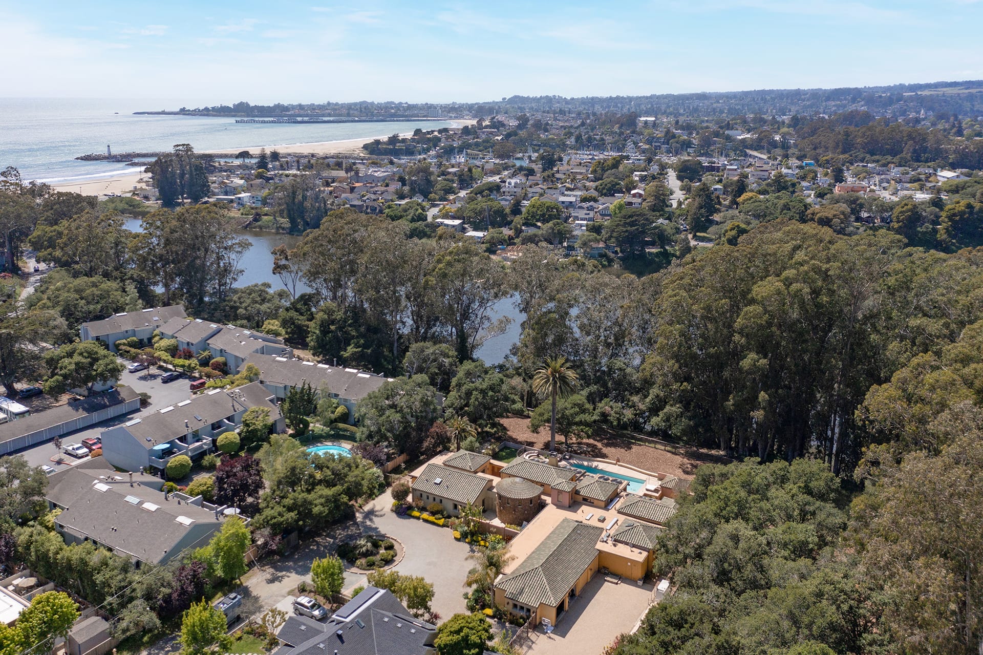 Santa Cruz Masterpiece - 1151 Scholl Lane
