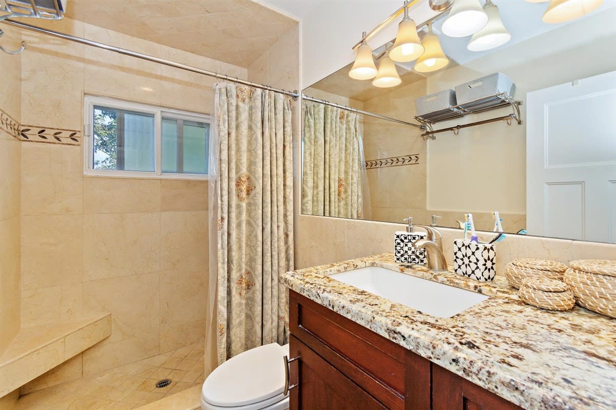 742 Loma Vista