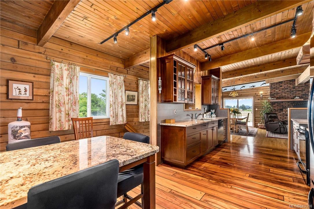 2482 Skedans Rd