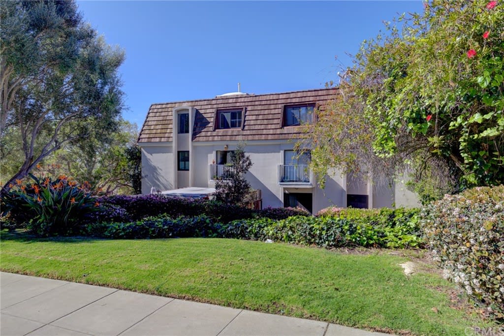 2357 Palos Verdes Drive W Unit: 7