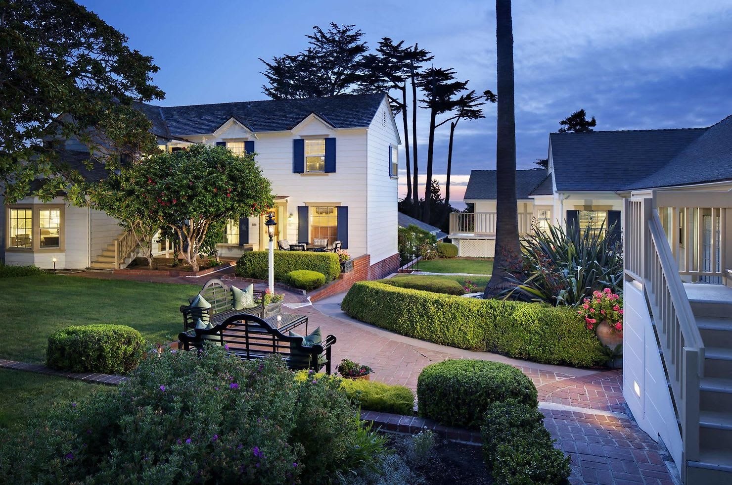 The Colonial Terrace - 13th & San Antonio Ave