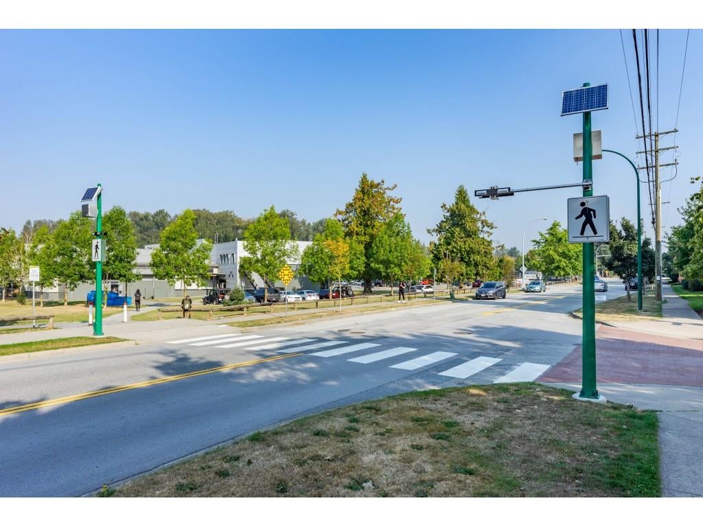 47-6895 188 St
