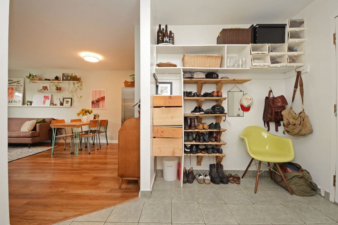 204-570 E 8th Ave