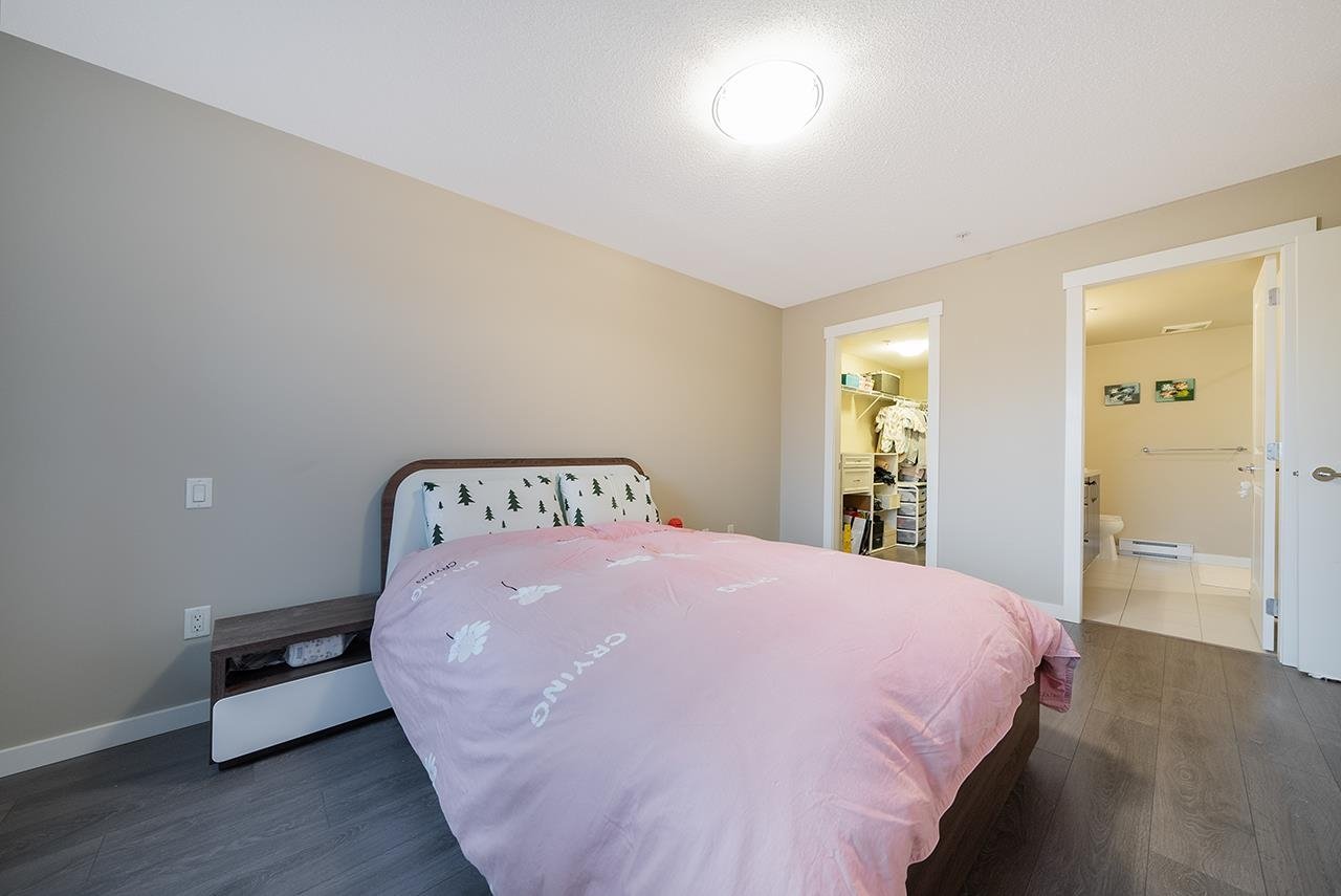 206-9288 Odlin Rd