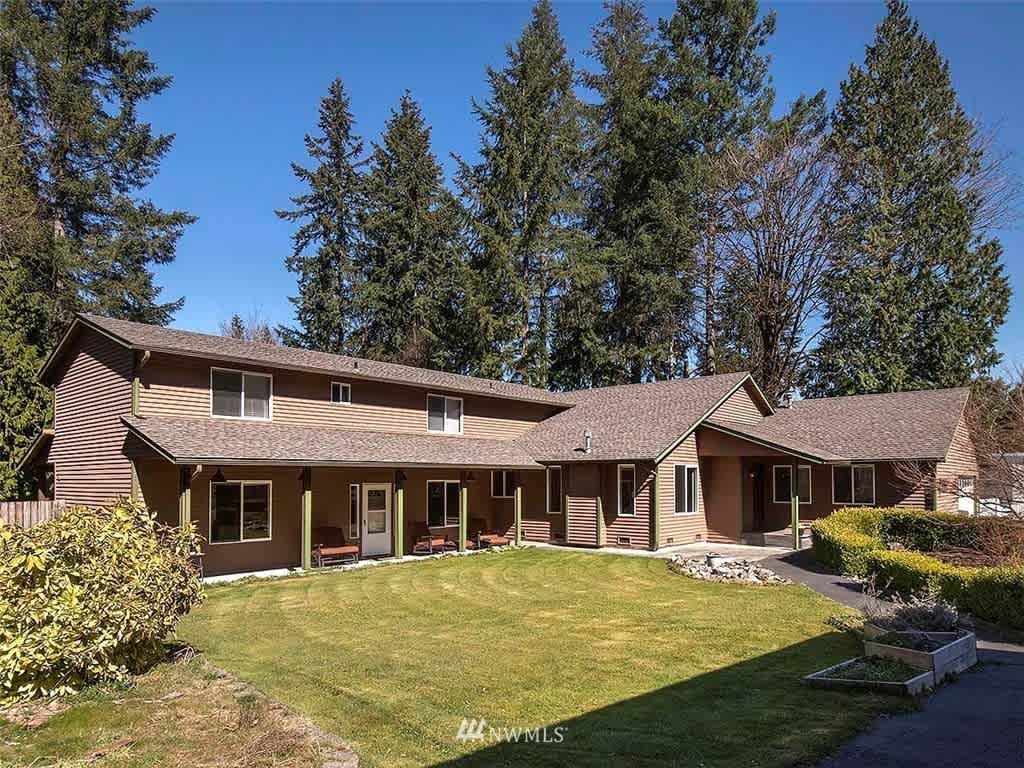 8129 207th St SE