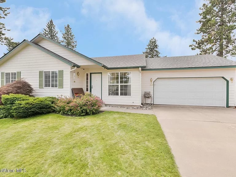 1108 E Glenberry Ct