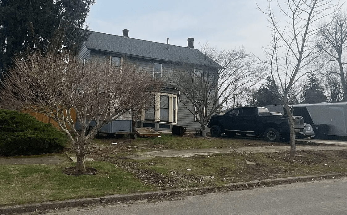 109 Eluria St