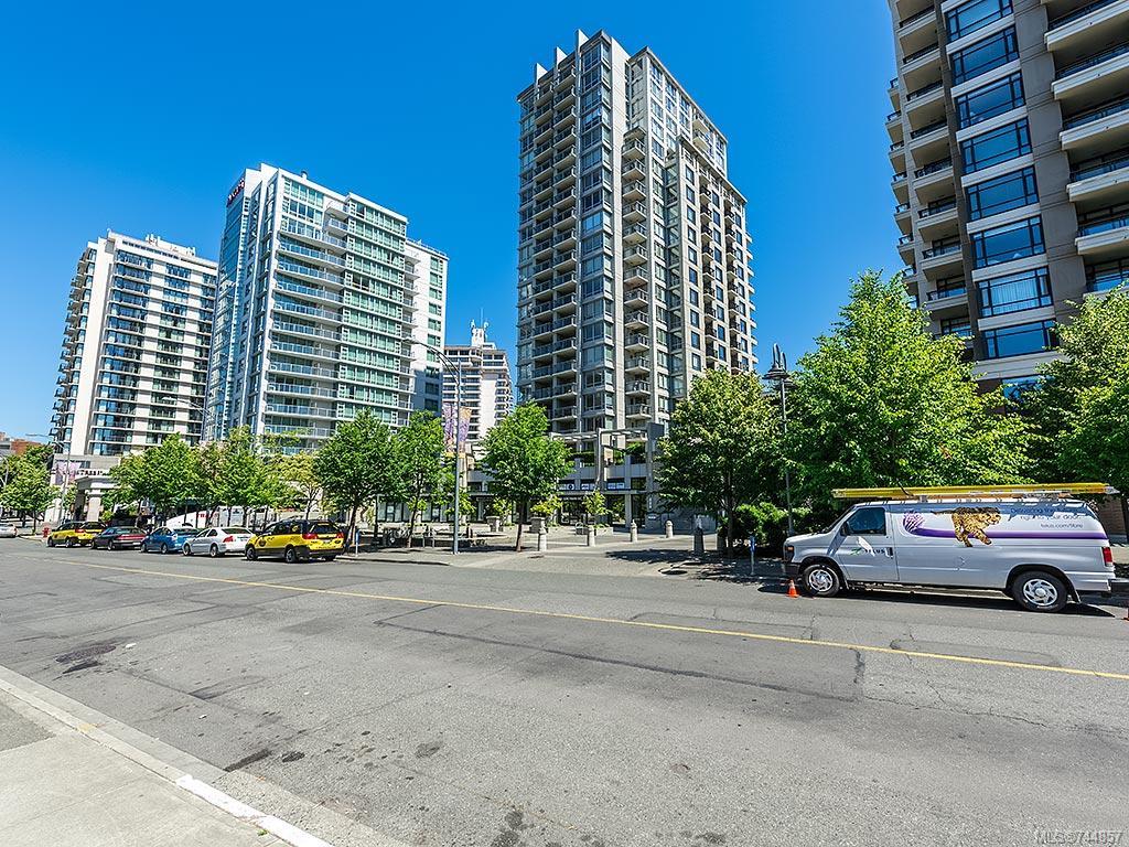 710-751 Fairfield Rd
