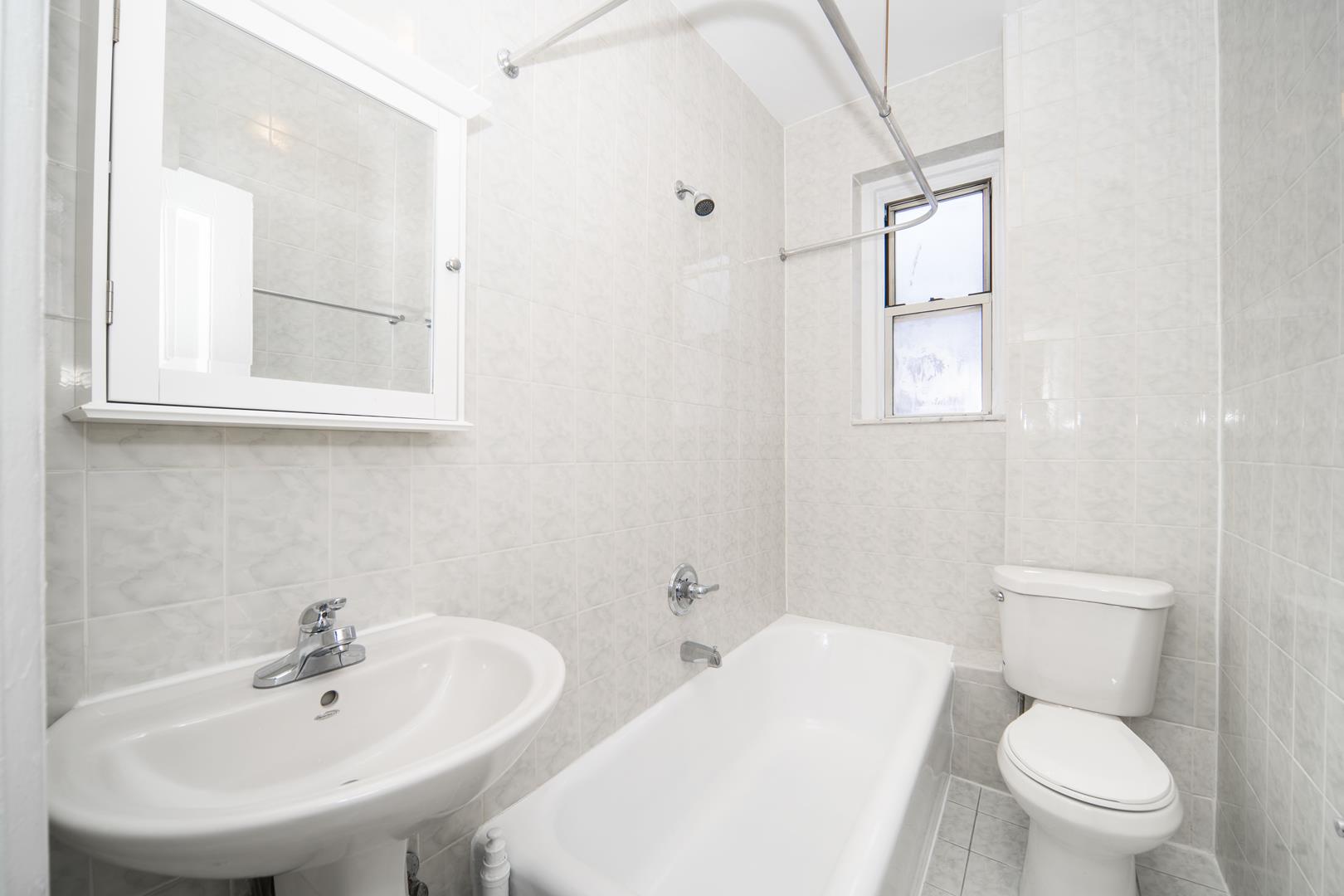 187 Pinehurst Avenue, Apt 5-A