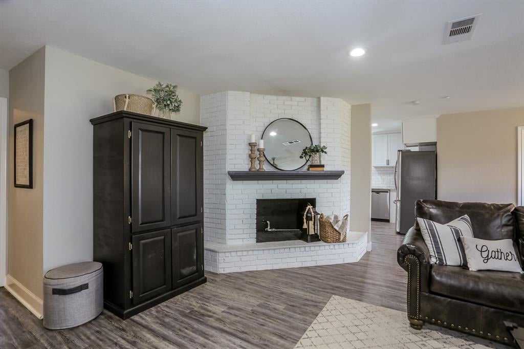 215 Acorn Tree Court