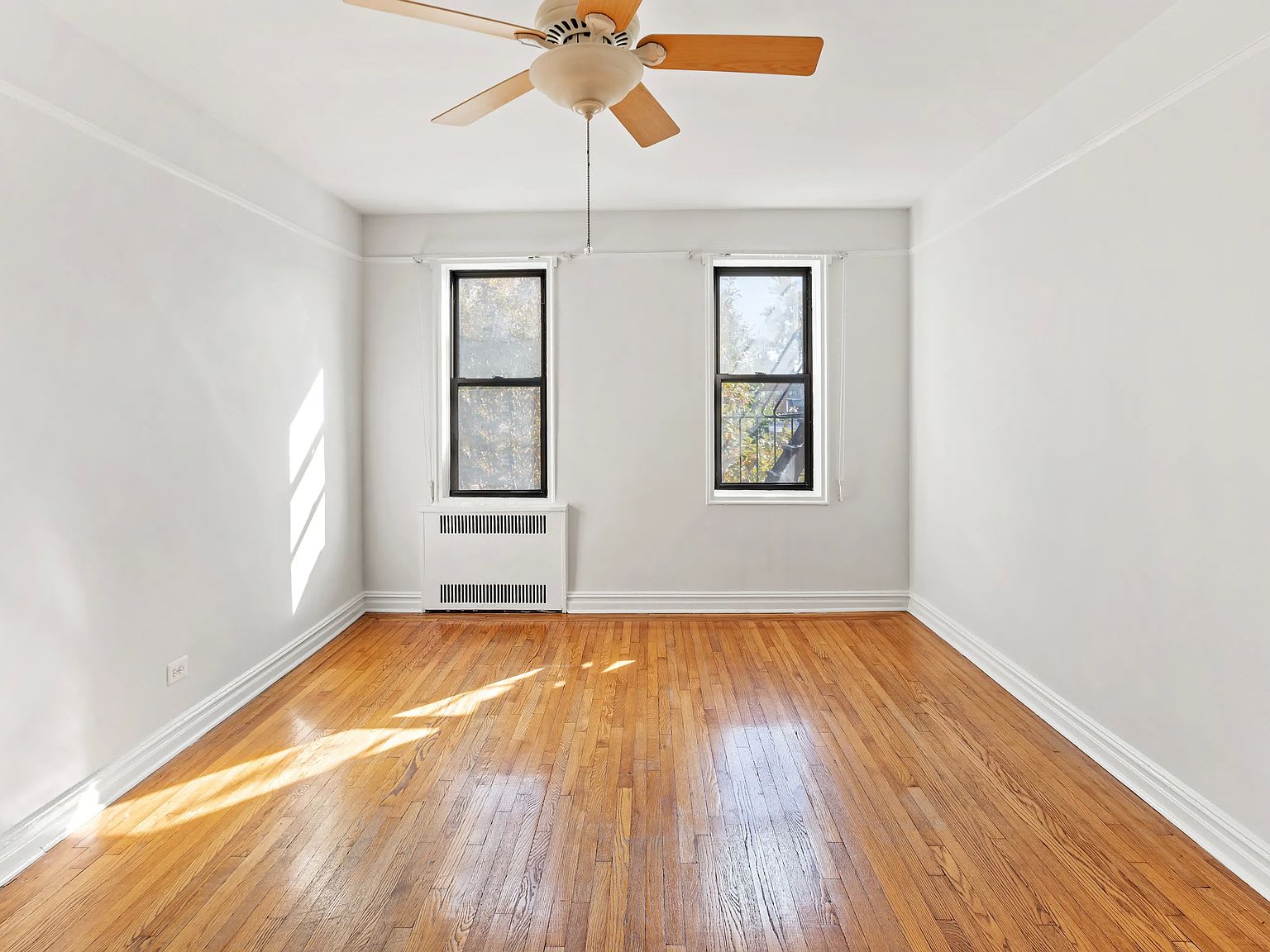 135 Hawthorne St, #4J