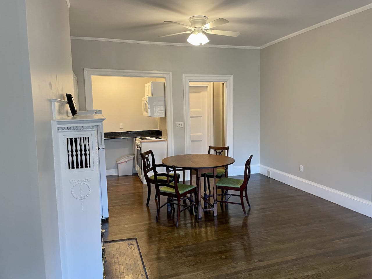 Commonwealth Ave @ Dartmouth - Renovated 1 bed w/ Common Laundry & Parking Available! 