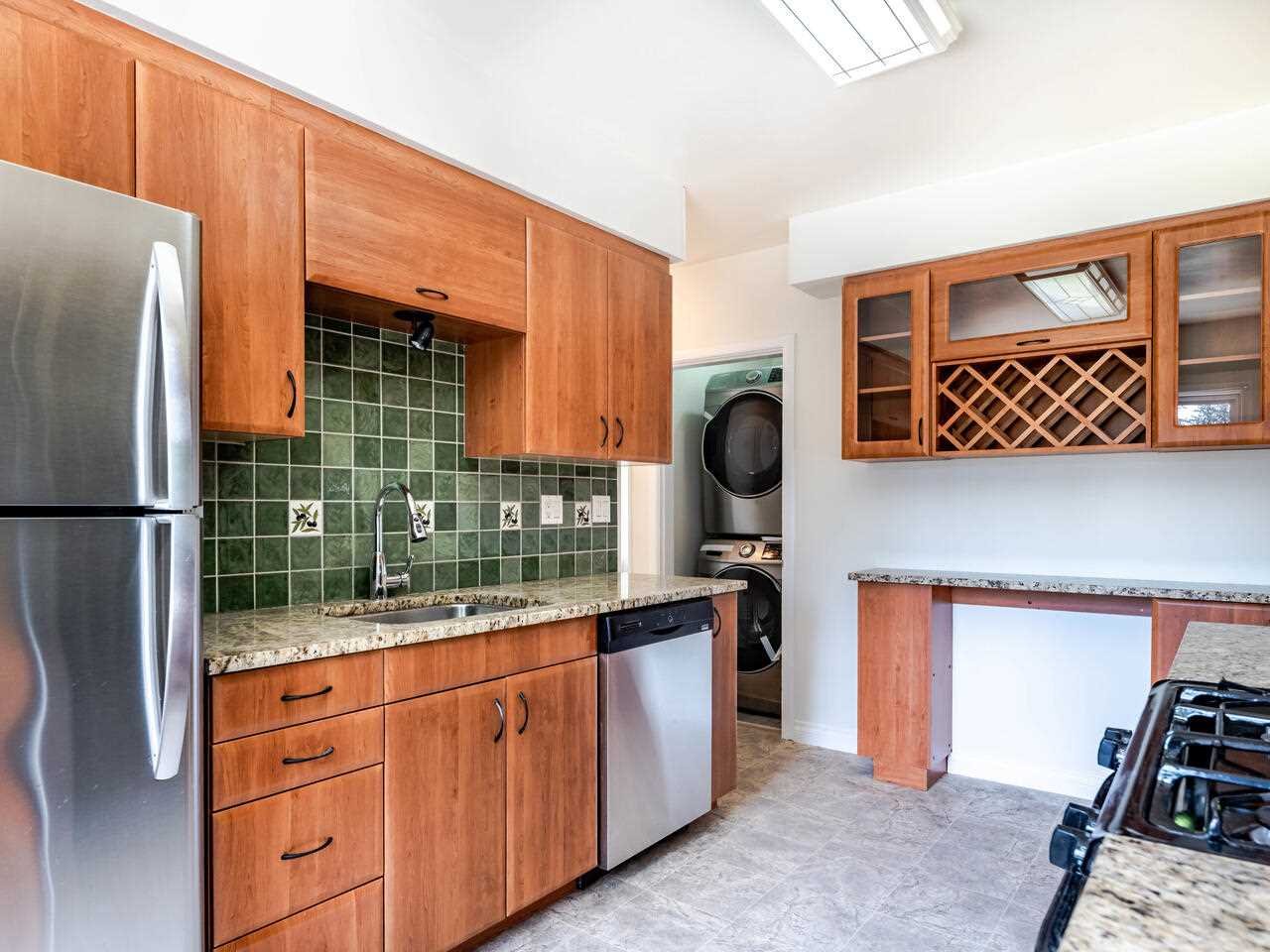 2801 Woodbine Dr