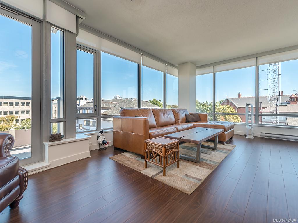 507-646 Michigan St