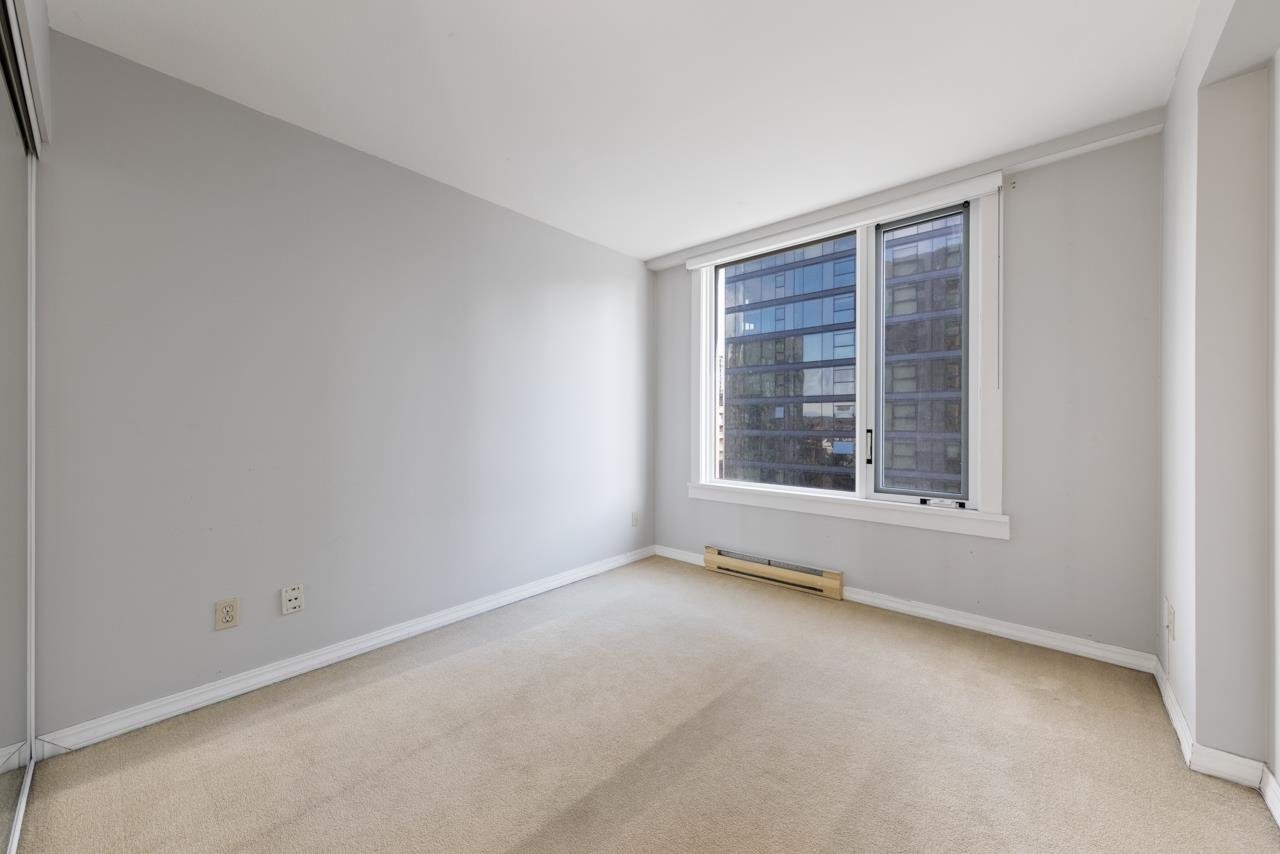 1003-888 Pacific St