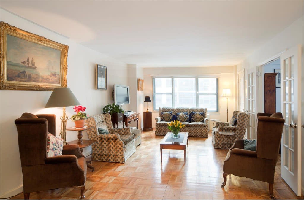 360 East 72nd St, B309