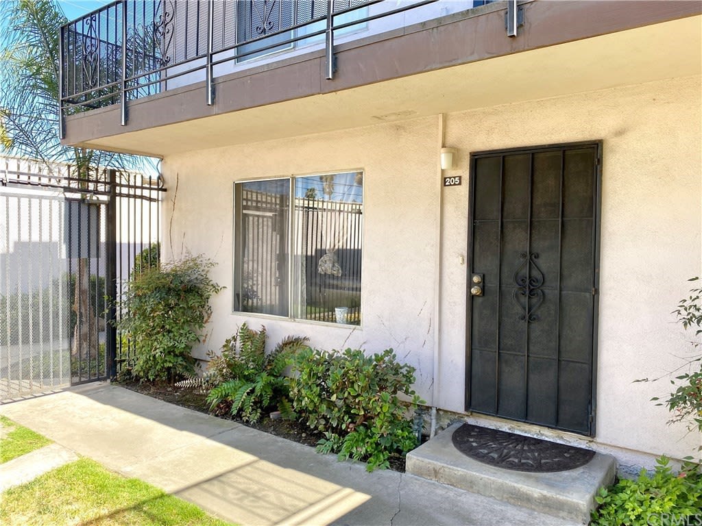 5500 Ackerfield Avenue Unit 205