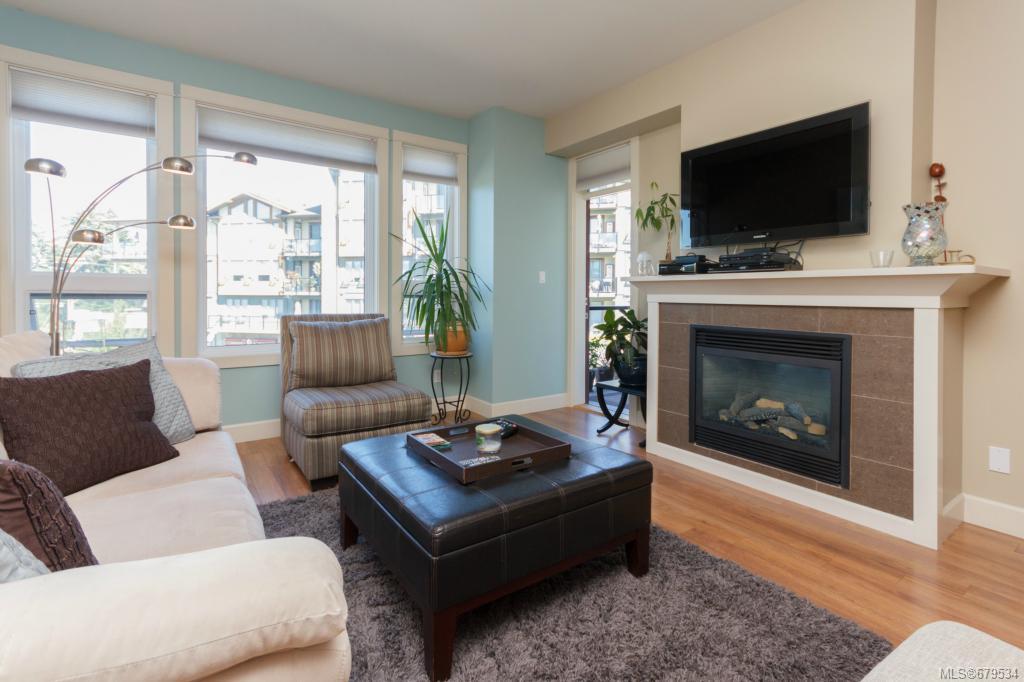 204-3220 Jacklin Rd