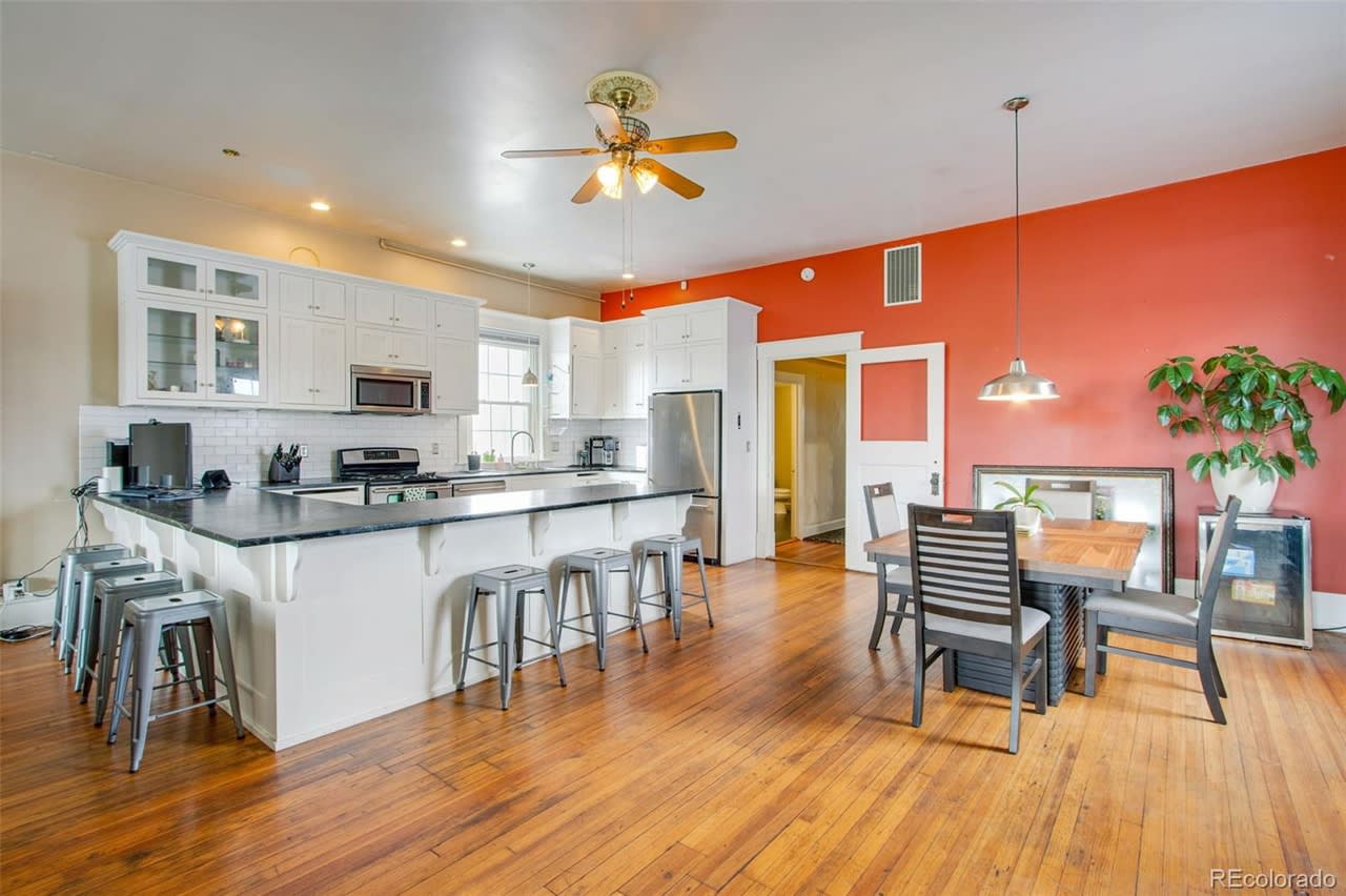 Prime Mixed Use Building: 922 8th Ave - $1.05M