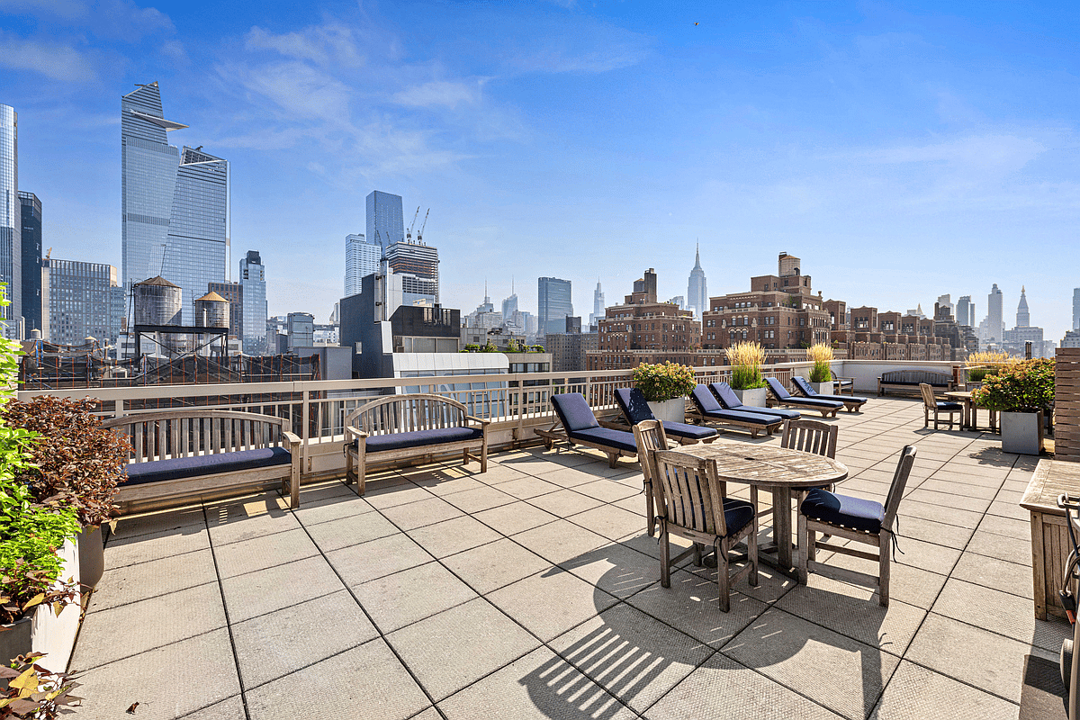 520 W 23rd St #6E