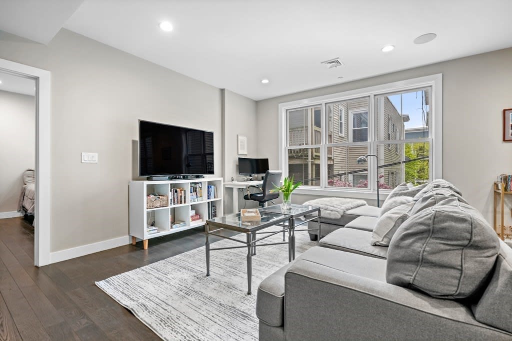 309 E Street, #22