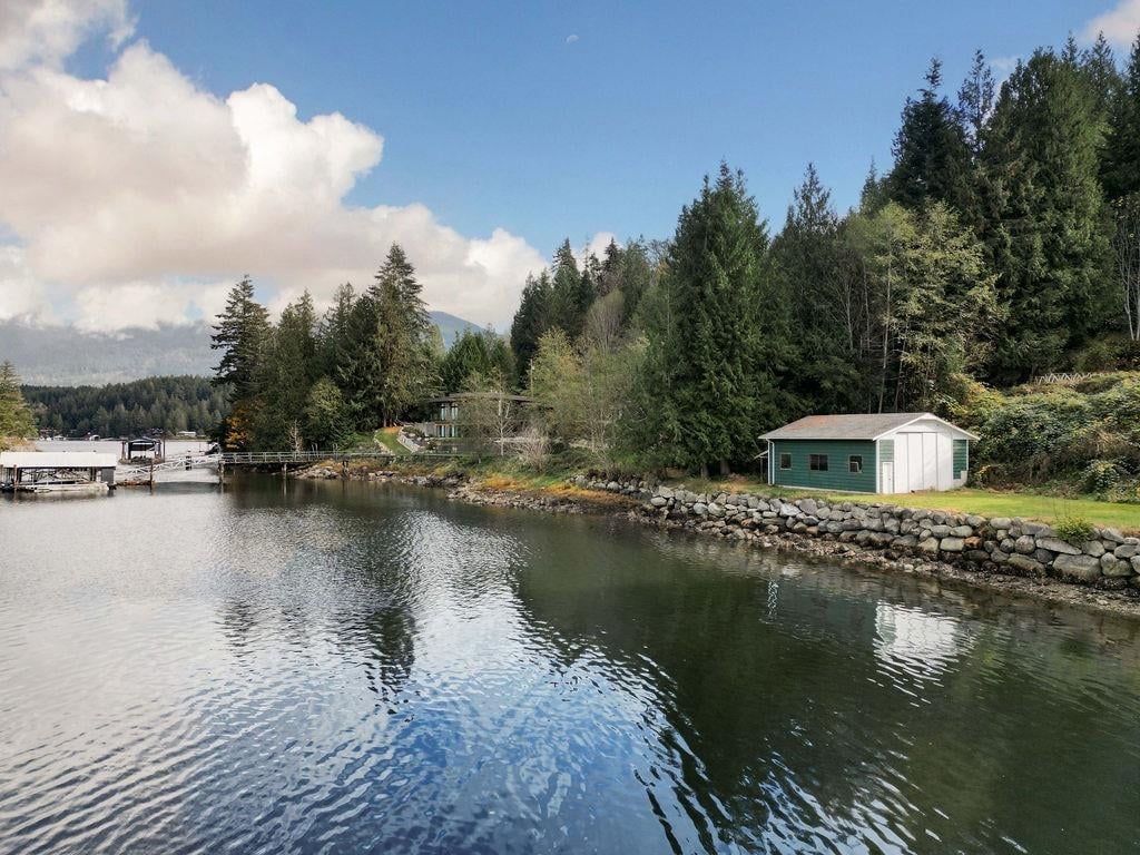 12815 Sunshine Coast Hwy