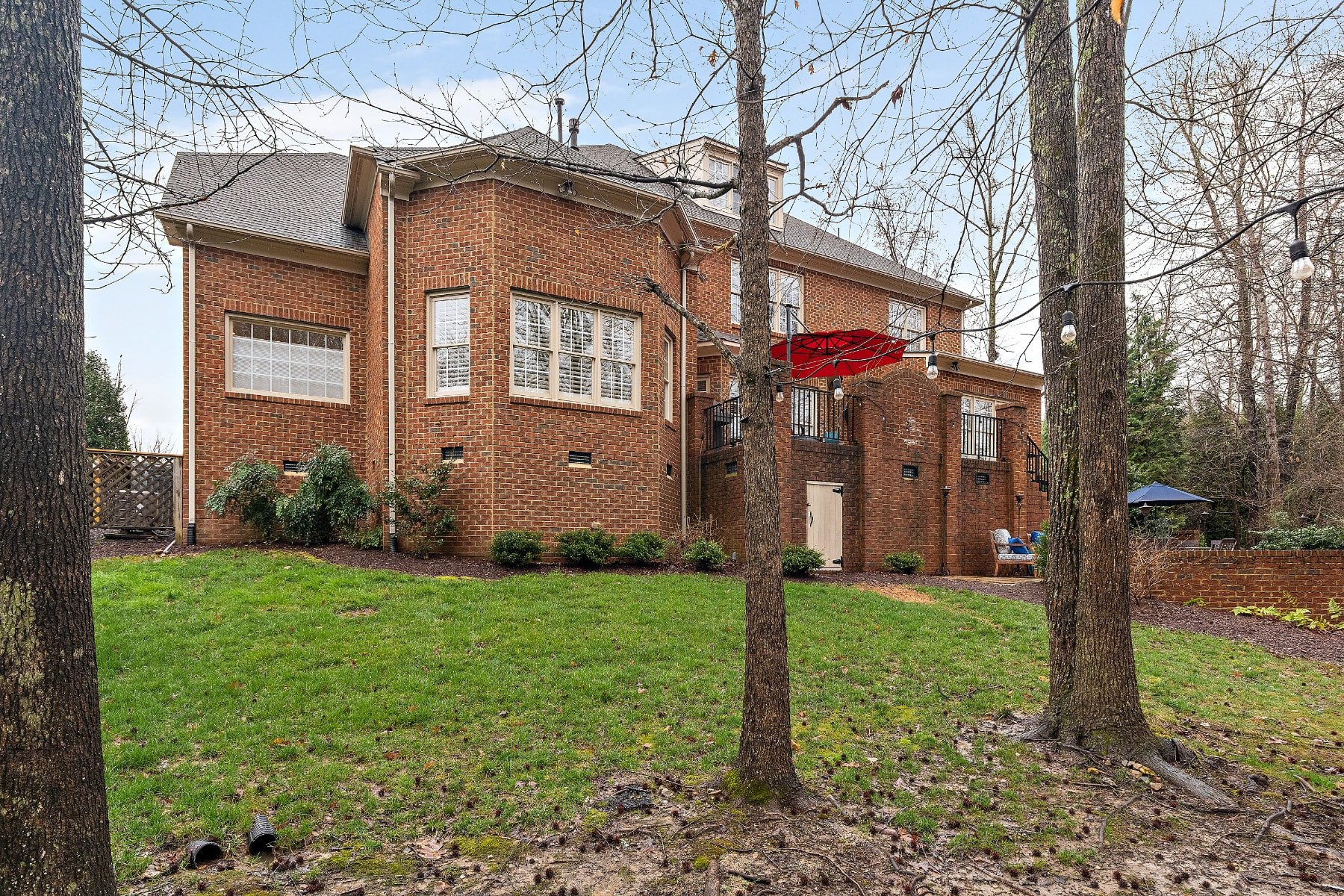 3700 Ellerton Drive