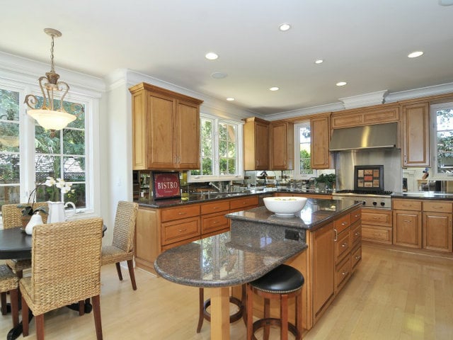 348 Lennox Ave