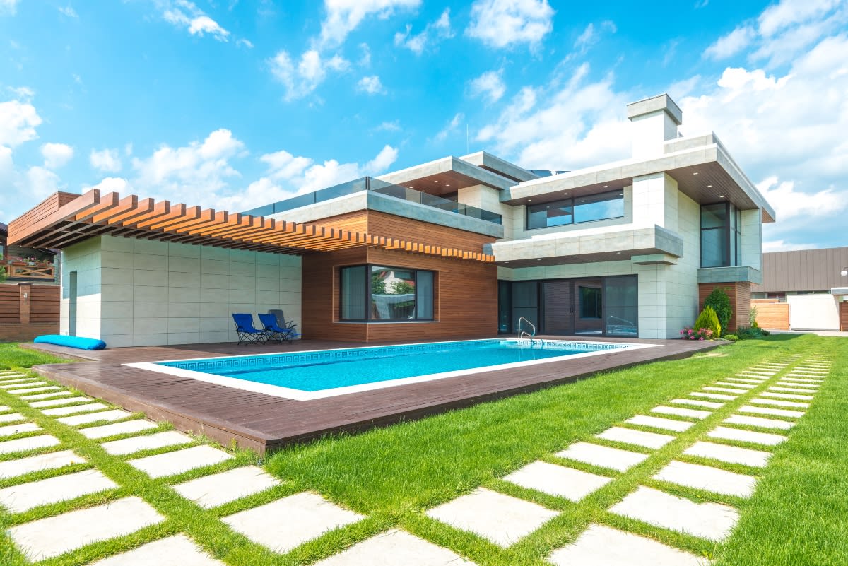 Pros and Cons of making a Lowball Offer on a House