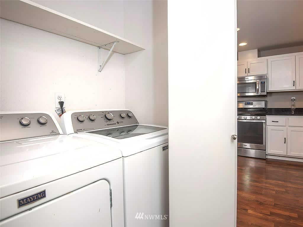 114 Tompkins Pl