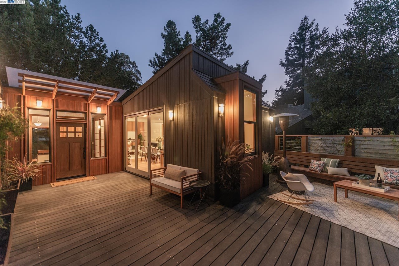 2365 Manzanita Dr
