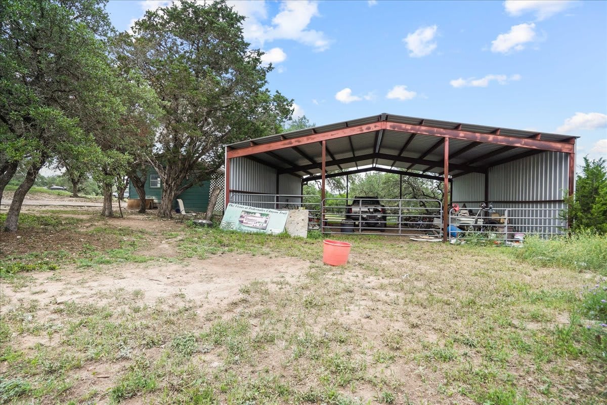 24900 Pedernales Canyon Trl