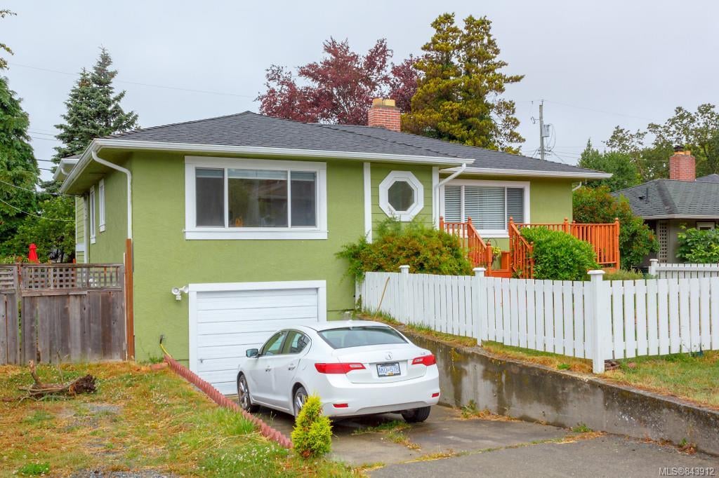 3236 Frechette St, Saanich