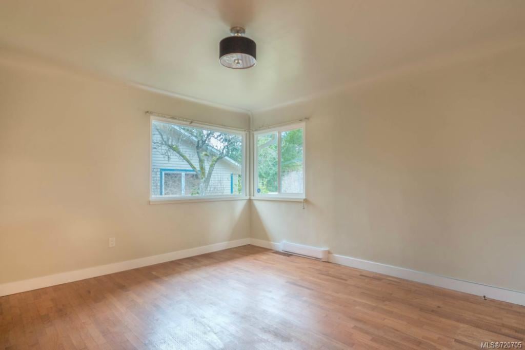 2675 Arbutus Rd