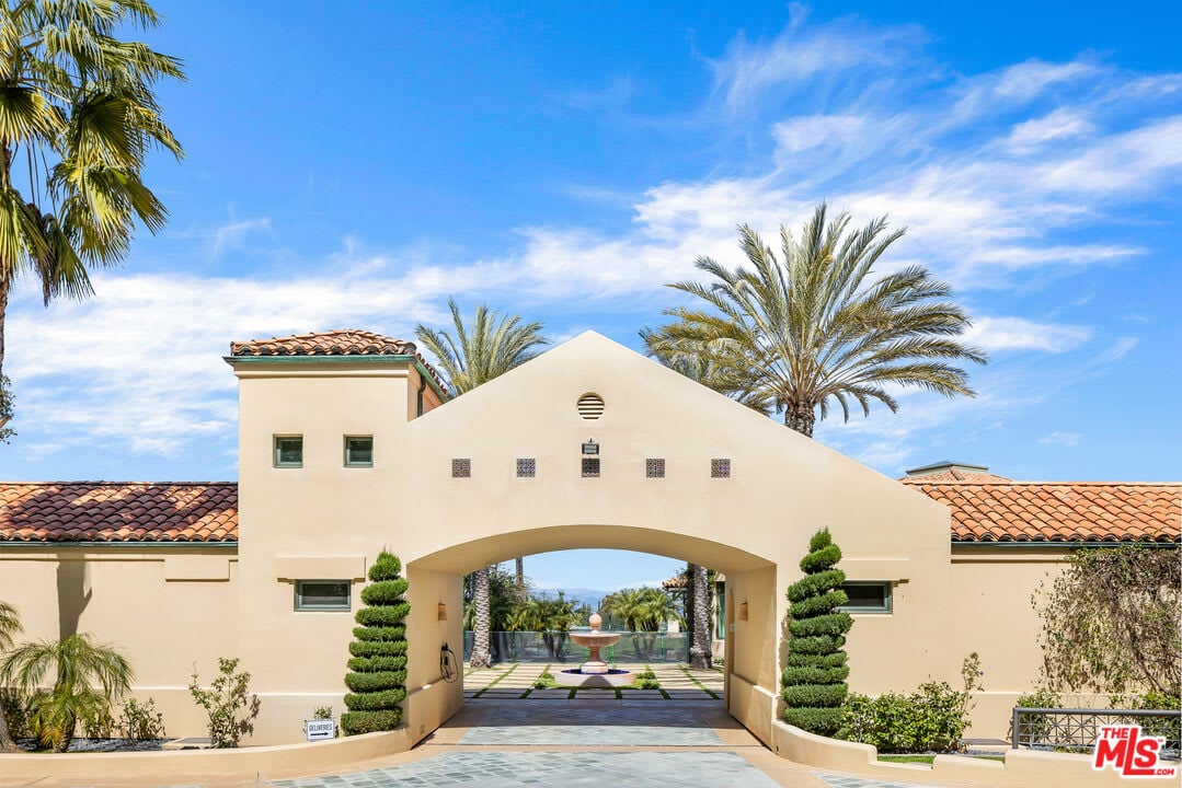Eminence Heights